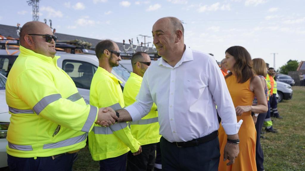 El presidente de la Diputación, Miguel Ángel de Vicente en la presentación de las brigadas forestales
