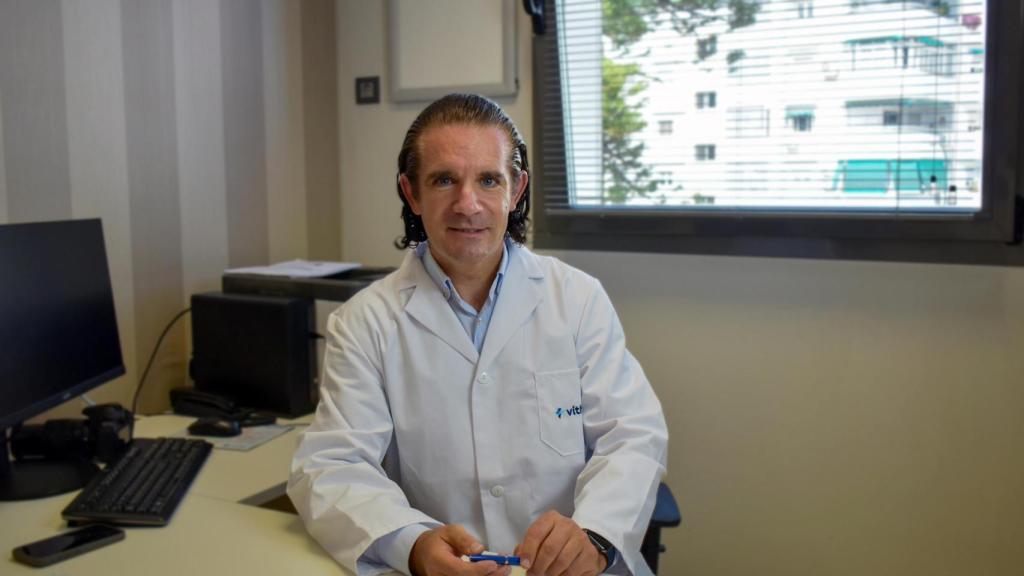 El Dr. Juan Martínez.