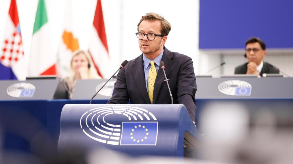 El eurodiputado polaco del PPE, Michał Wawrykiewicz, durante el debate de este miércoles en la Eurocámara