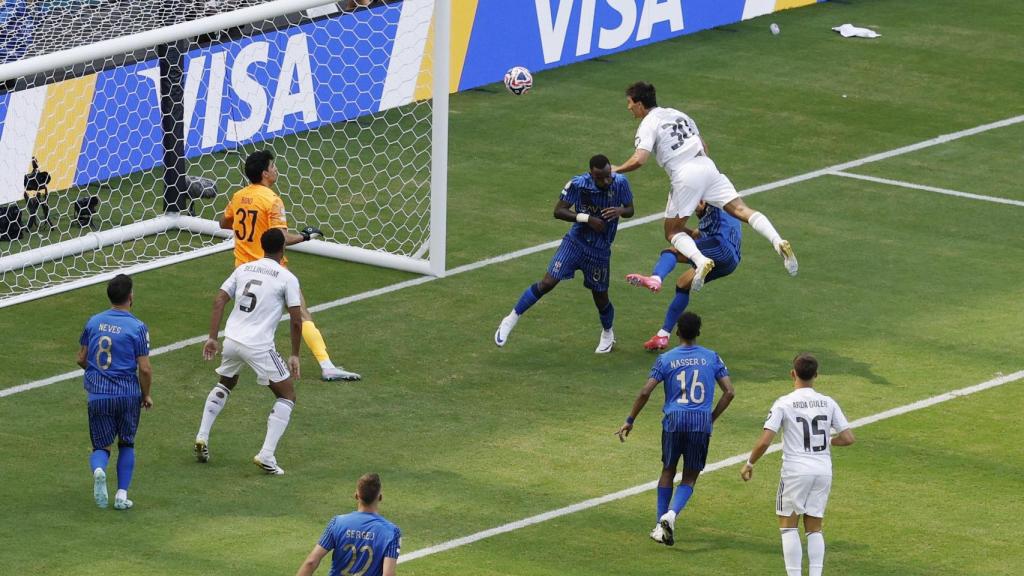 Gonzalo García falla una ocasión en la segunda parte.