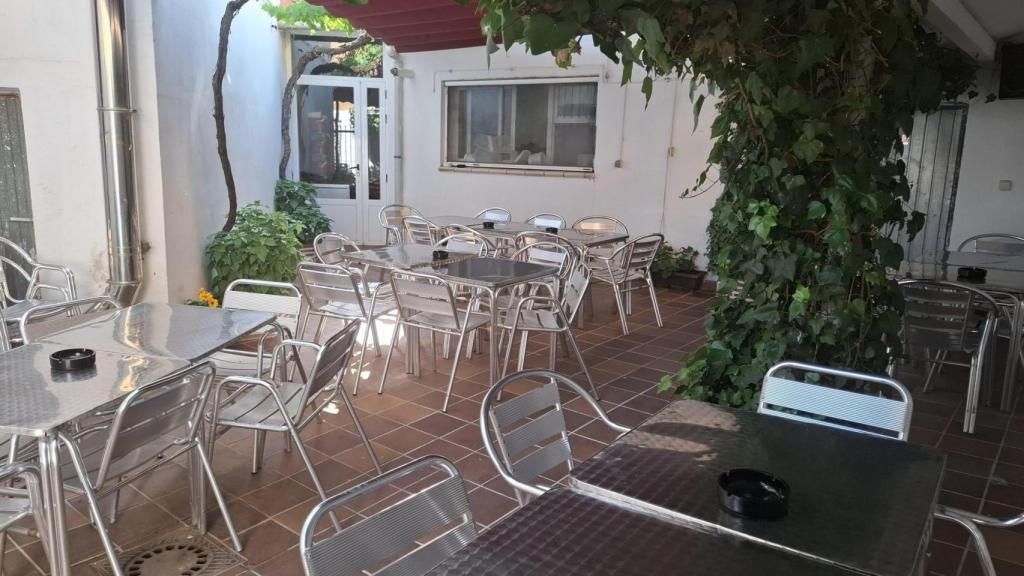 La terraza interior del Mesón El Arco