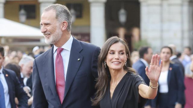 Los reyes Felipe y Letizia asistieron el pasado miércoles, 18 de junio, al concierto de la Guardia Real en la Plaza Mayor de Madrid.