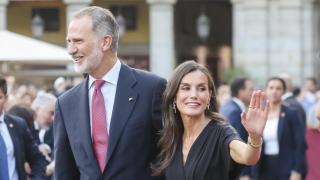 Los reyes Felipe y Letizia asistieron el pasado miércoles, 18 de junio, al concierto de la Guardia Real en la Plaza Mayor de Madrid.