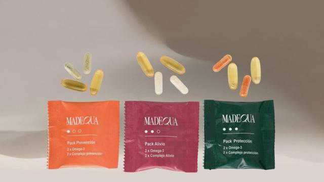 Sobres de los tratamientos de Madequa para cada una de las etapas de la menopausia de la mujer.