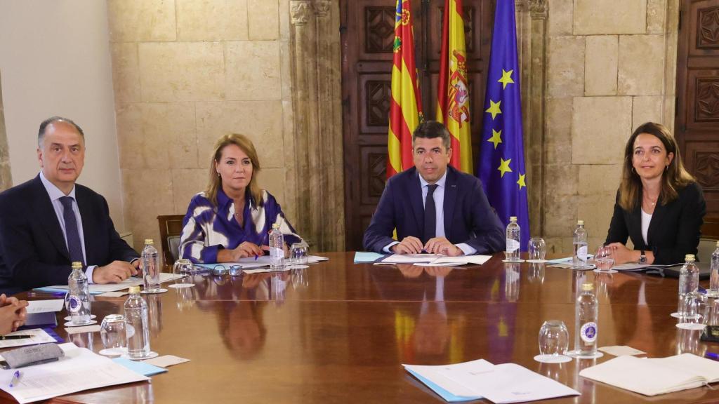 Mazón preside la reunión del Plan de Vivienda. EE