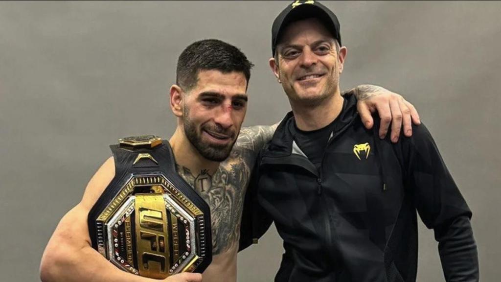 Ilia Topuria junto a Aldo Martínez, su preparador físico