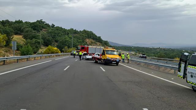Efectivos sanitarios en el lugar del accidente