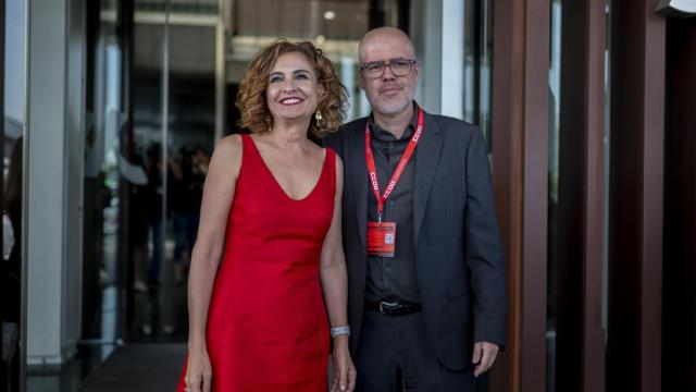 La vicepresidenta primera y ministra de Hacienda, María Jesús Montero, y el secretario general de CCOO, Unai Sordo, durante el 13º Congreso Confederal de CCOO, en el Marriott Auditorium Hotel & Conference Center, a 19 de junio de 2025, en Madrid (España).