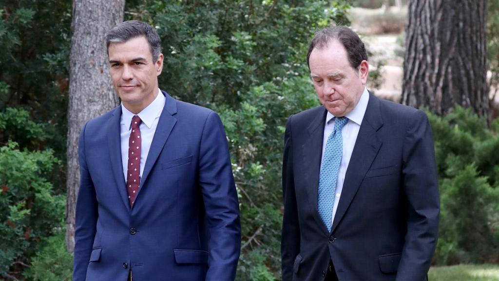 Jaime Alfonsín, con el Presidente de Gobierno, Pedro Sánchez, en una foto de agosto de 2019.