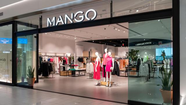 Una tienda de Mango, en una imagen de Shutterstock
