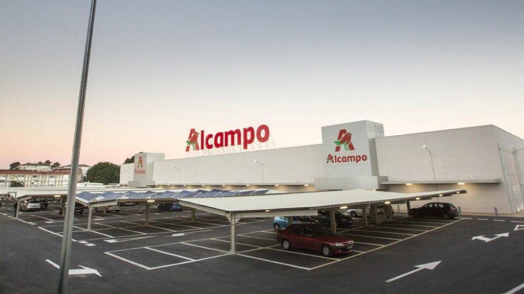 Alcampo vende el producto más infalible y económico del mercado para limpiar las llantas del coche: cuesta 3,64 euros