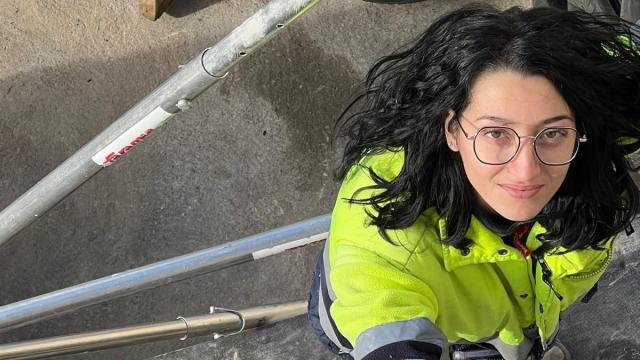 Jennifer López, la fontanera barcelonesa que empezó a trabajar con 15 años.