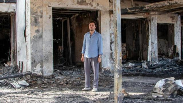 Alberto Yagüe perdió todo después de que su restaurante se quemó.