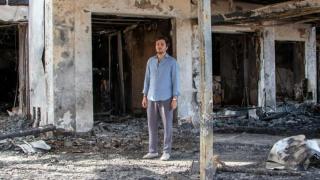 Alberto Yagüe perdió todo después de que su restaurante se quemó.