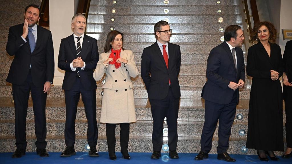 Los ministros Puente, Marlaska o Montero son algunos de los afectados. En la imagen aparecen también Robles, Bolaños y Albares.
