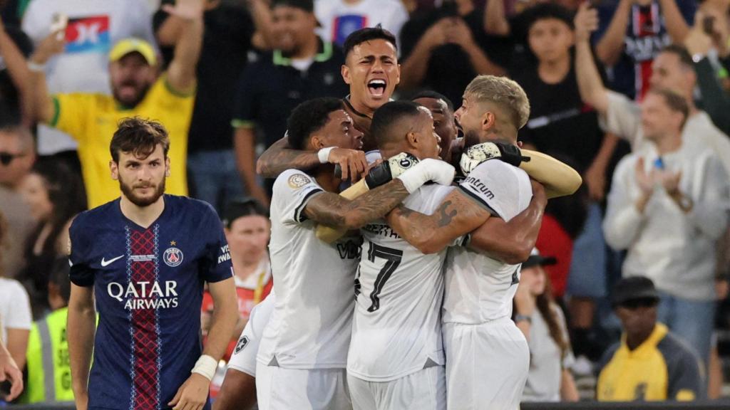 Los jugadores del Botafogo celebran la victoria contra el PSG.