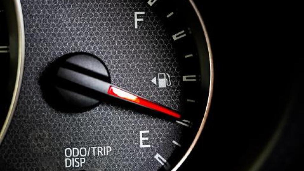 Imagen del barómetro de gasolina.