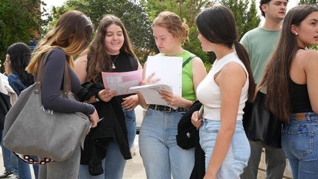 Futuras alumnas de la UCLM.