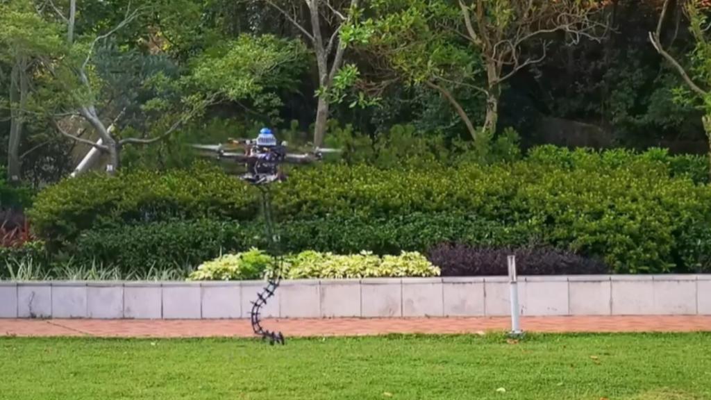 El dron AET desarrollado por investigadores de la Universidad de Hong Kong.