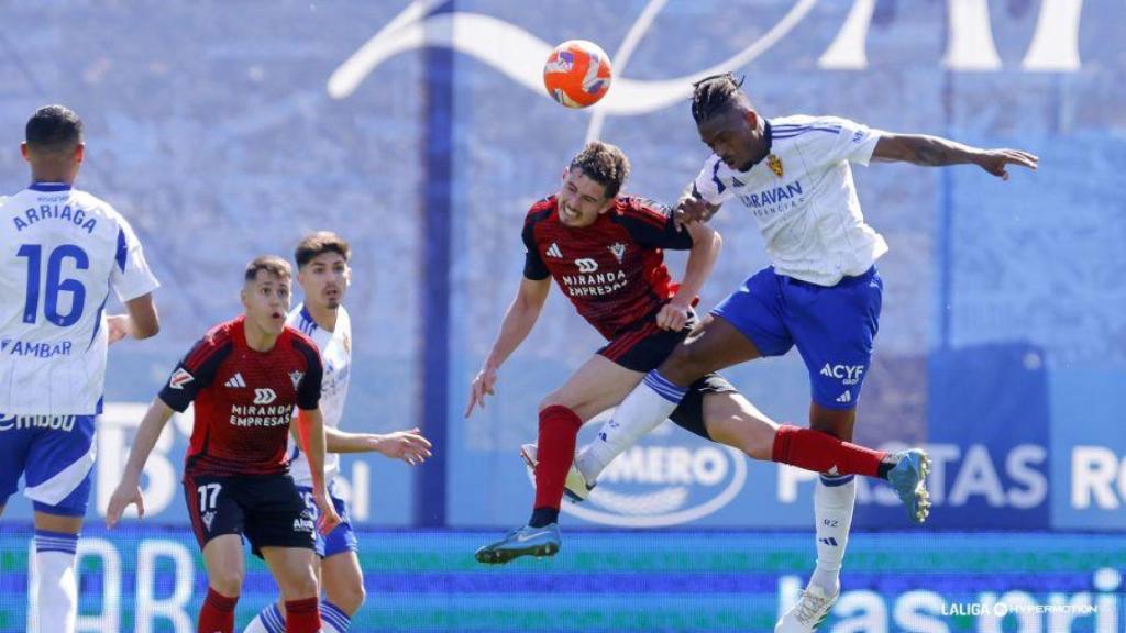 Jair contra el Mirandés este curso.