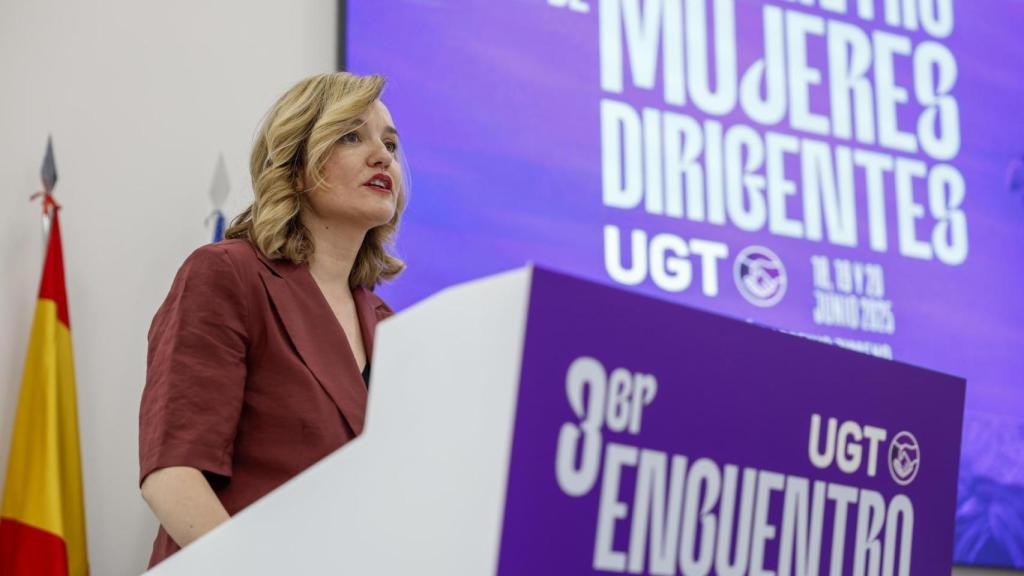 Pilar Alegría  durante el acto de clausura del III encuentro de Mujeres Dirigentes de UGT, este viernes en Zaragoza