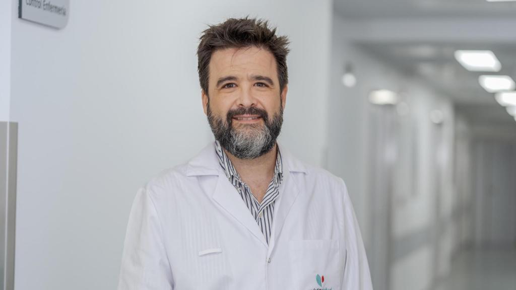 Especialista en Medicina Interna de Quironsalud, el doctor Alejandro Regueiro Domínguez