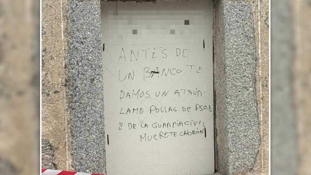 Pintada aparecida en las inmediaciones de la vivienda de un militante del PSOE en Muñogalindo