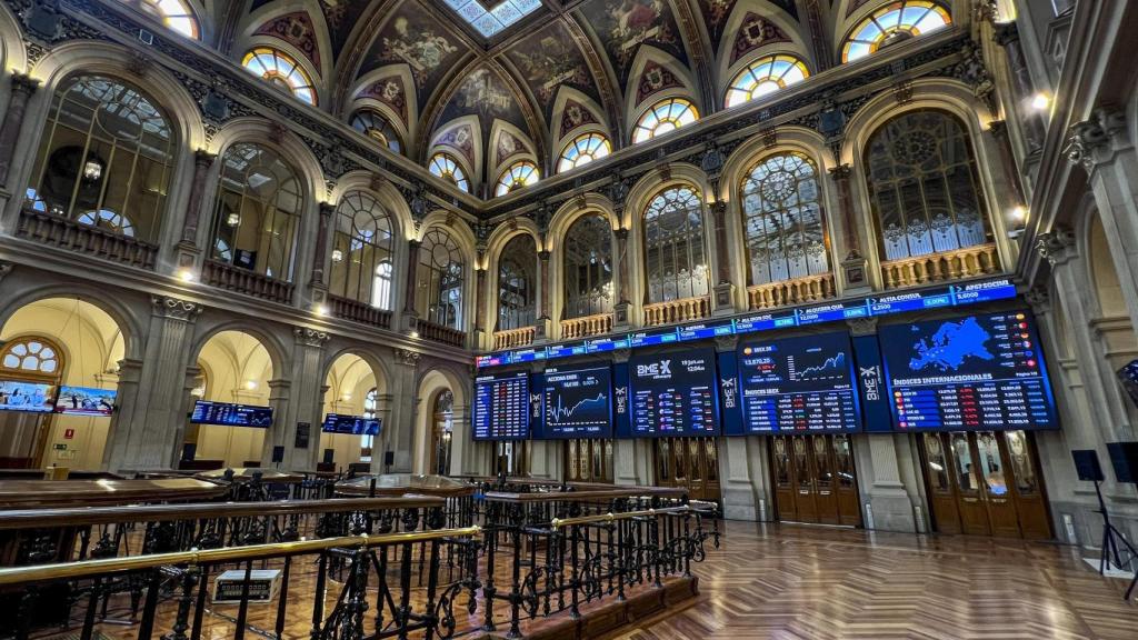 Interior del Palacio de la Bolsa de Madrid.