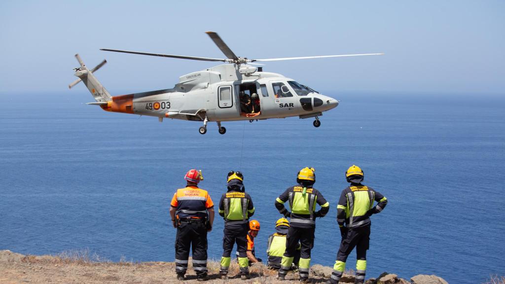 Un helicóptero del SAR.