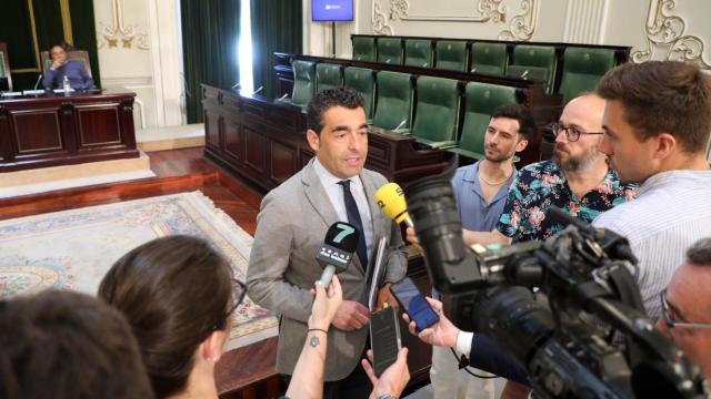 El pleno de la la Diputación de Pontevedra rechaza la corrupción instalada del PSOE y pide elecciones