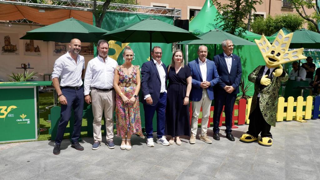 Caja Rural celebra su 30 aniversario en León con la apertura de un espacio musical ara las fiestas de San Juan