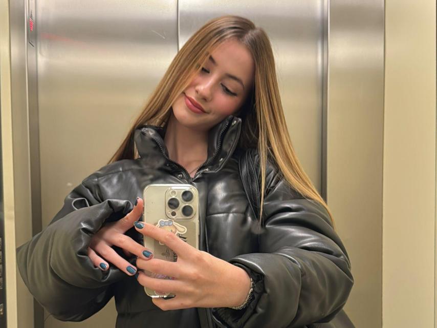 Mar Sánchez, una de las estudiantes de la promoción de 2024 del grado de Ingeniería de Satélites.