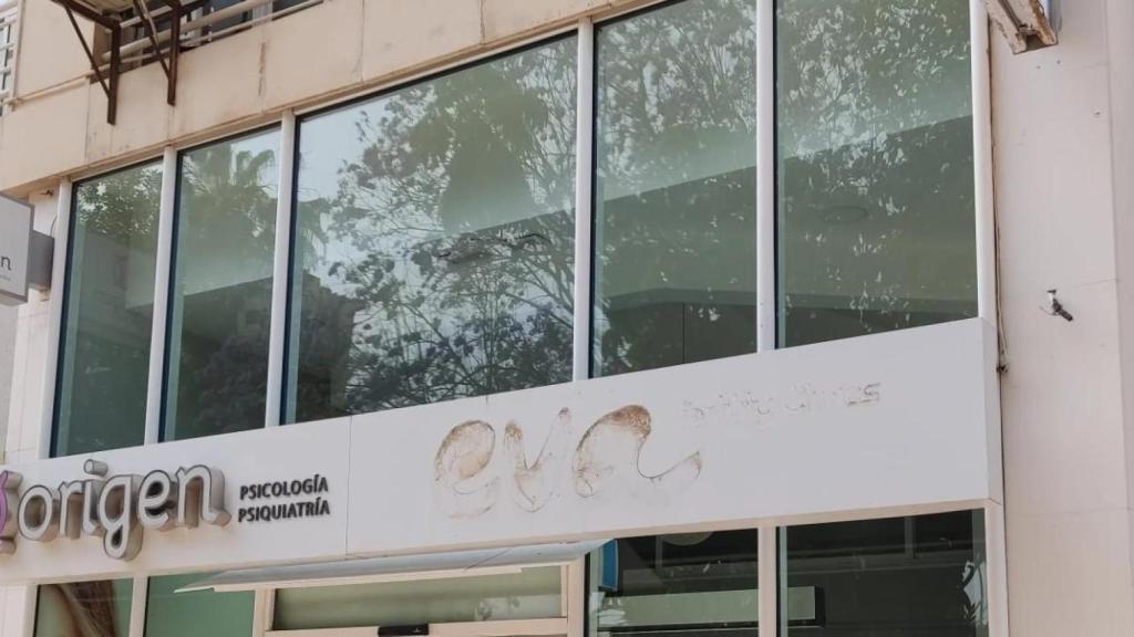 La clínica cerrada.