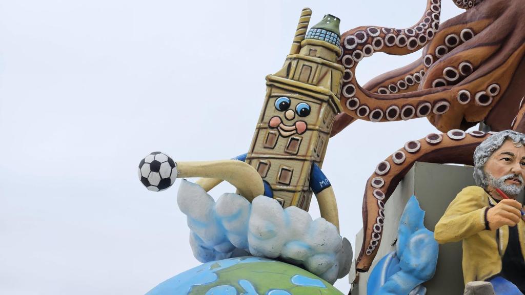 La Torre de Hércules en la falla de San Juan de este 2025.