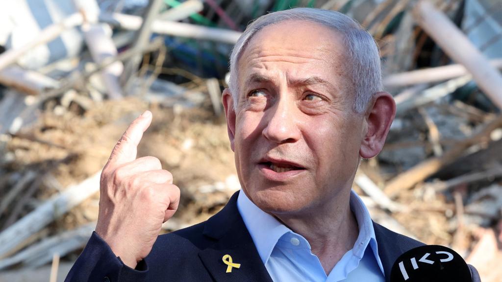 Benjamin Netanyahu hace una declaración durante una visita a las instalaciones del Instituto Weizmann de Ciencia, en Rehovot, Israel, el pasado 20 de junio.