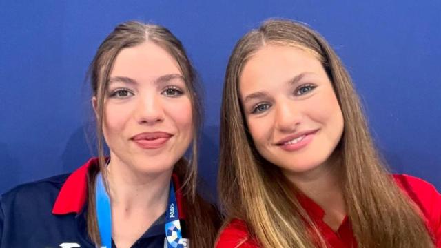 La princesa de Asturias y la Infanta, en una foto de redes.