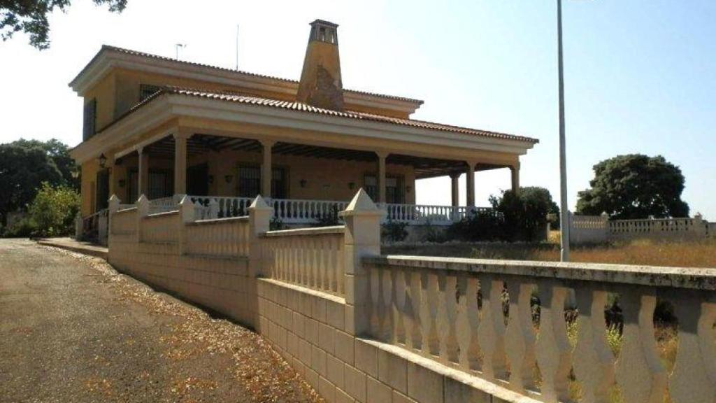 Imagen del chalet de la finca. Foto: agroanuncios.com/Inmancha