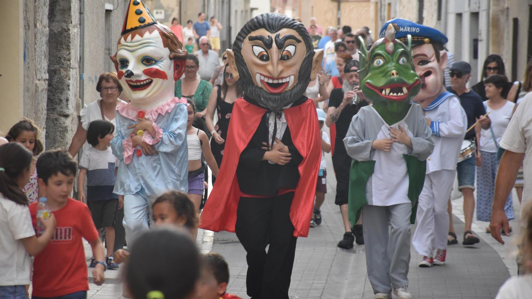 Fiestas del Corpus en Portillo con gigantes y cabezudos