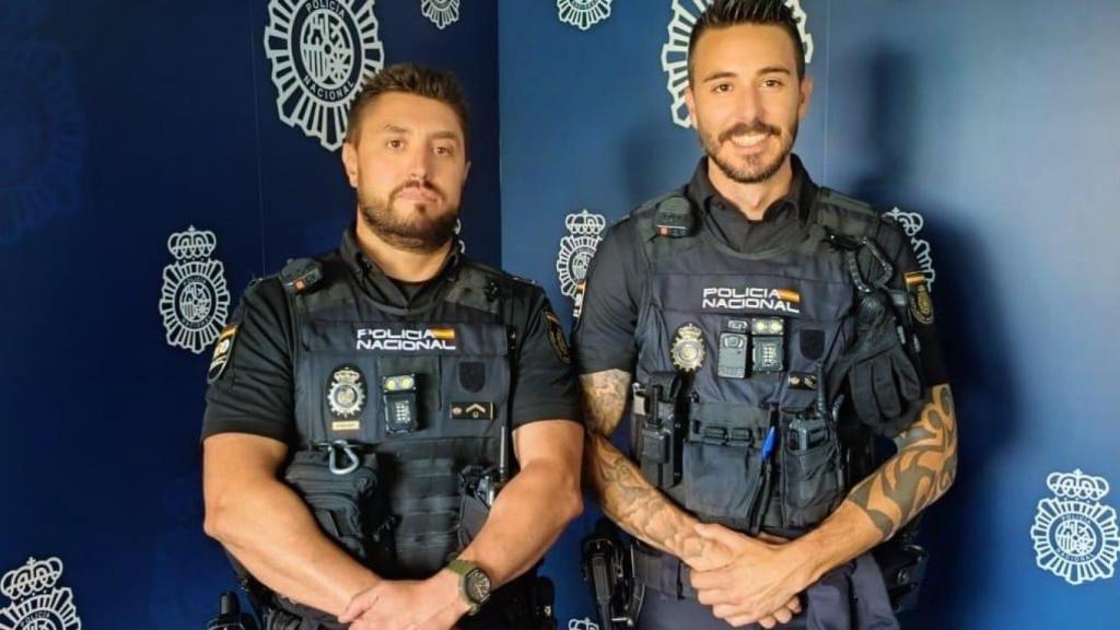 Jonathan y Manrique, agentes de la Policia Nacional.