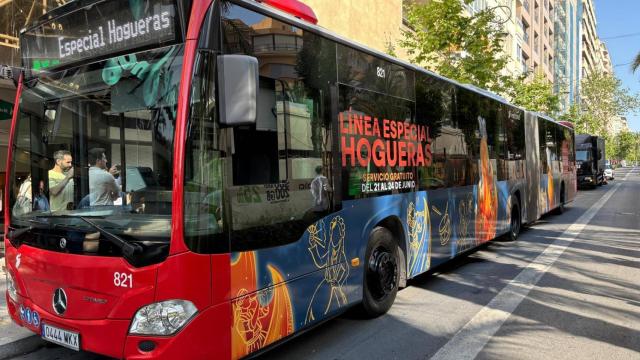 Autobús gratuito de las Hogueras de Alicante. EE