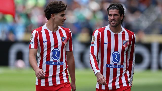 Julián Álvarez y Rodrigo De Paul, durante el partido contra el Seattle Sounders del Mundial de Clubes.