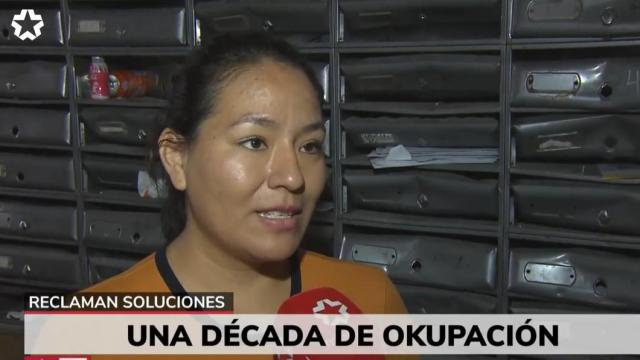 Una vecina de Vallecas se queja de los okupas.