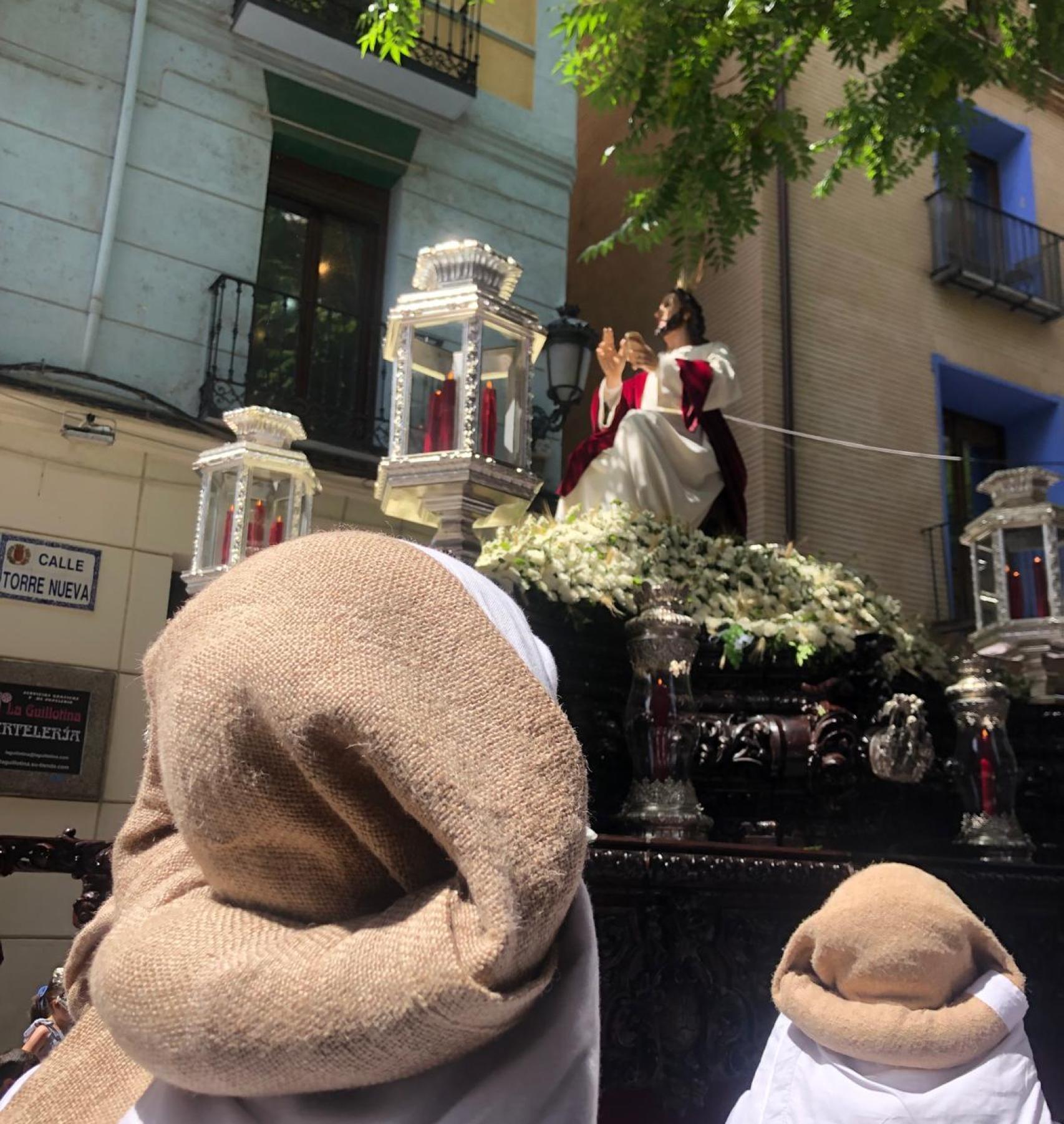 Paso de Jesucristo resucitado en la procesión del Corpus Christi de Zaragoza.