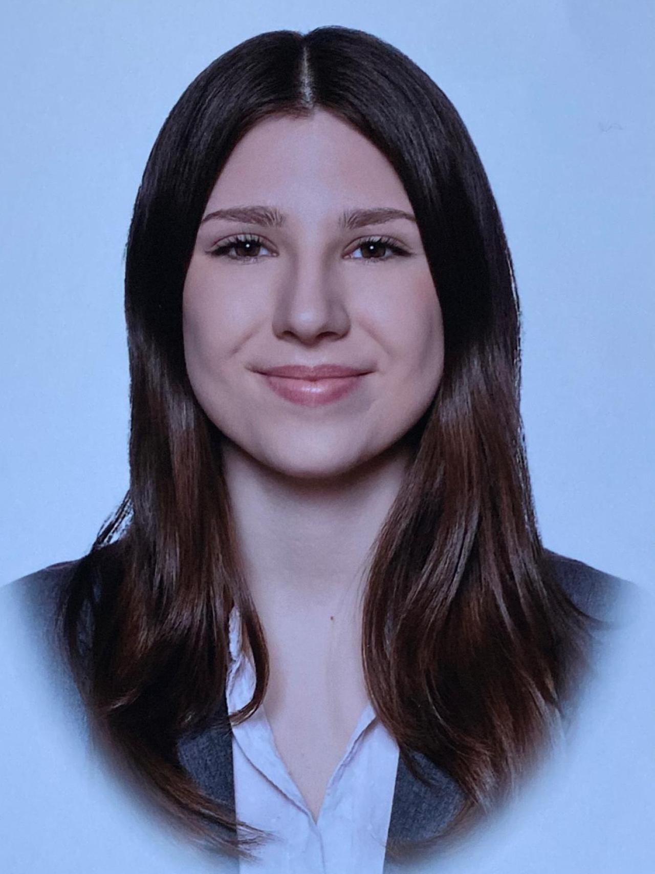 Irina Jolín, en su retrato de la orla de bachillerato.