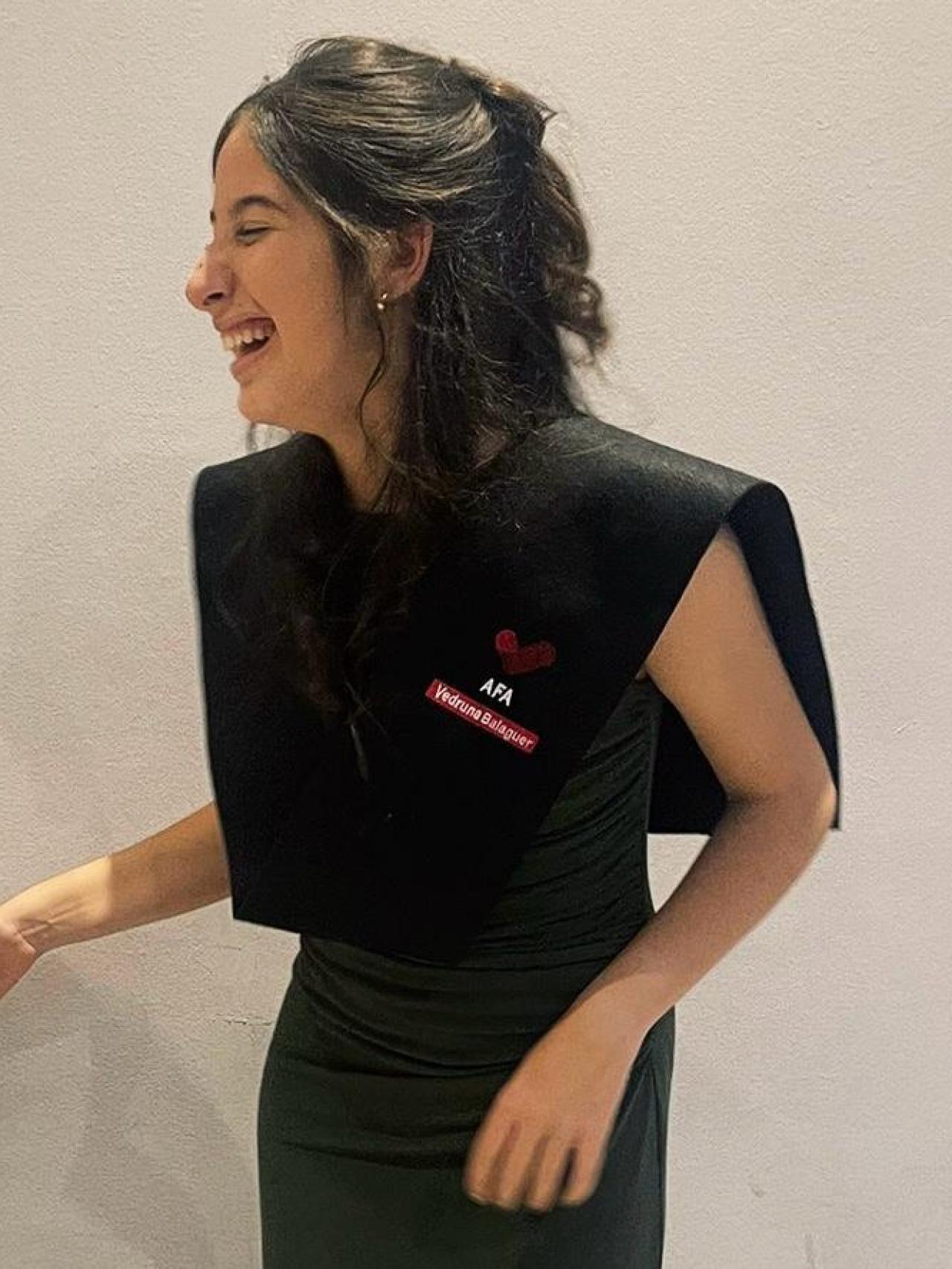 Maria Corbacho en su graduación, unos meses antes de entrar en la universidad.