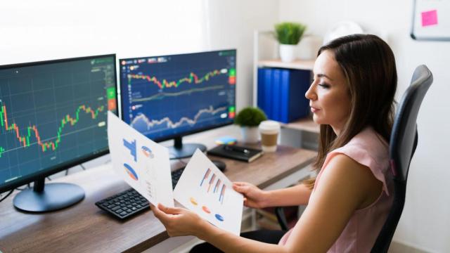 El perfil de la mujer en la inversión: menos riesgo, más planificación