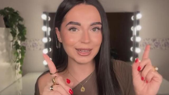 Cintia Carrasco, maquilladora.