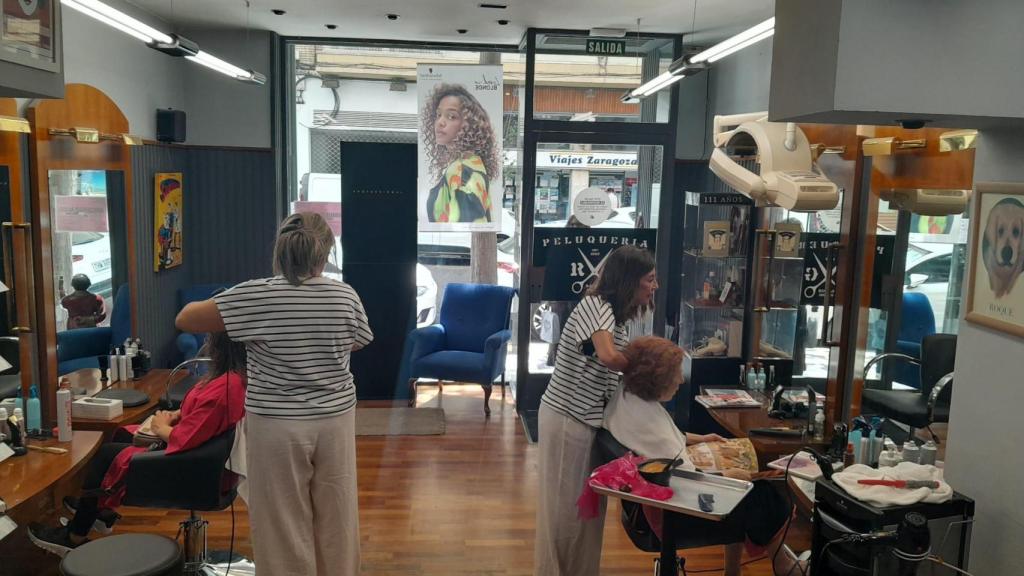 Interior de la peluquería Ramón Guerri en Zaragoza.