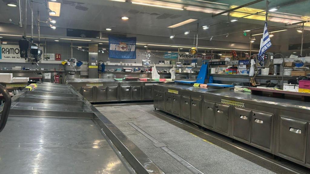 La plaza de Lugo de A Coruña agota las sardinas para San Juan.