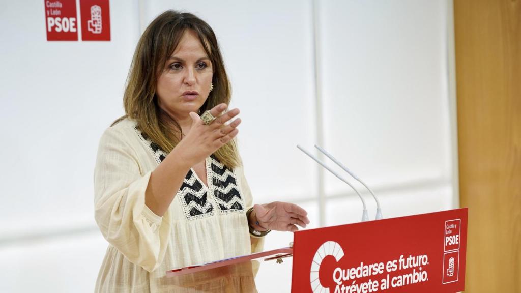 La portavoz del Grupo Socialista en las Cortes, Patricia Gómez Urbán, durante su rueda de prensa de este lunes